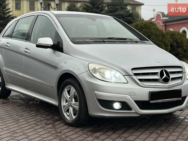 Серый Мерседес Б-класс, объемом двигателя 1.7 л и пробегом 237 тыс. км за 6600 $, фото 6 на Automoto.ua