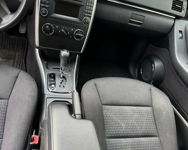 Сірий Мерседес Б-клас, об'ємом двигуна 1.7 л та пробігом 172 тис. км за 7999 $, фото 10 на Automoto.ua