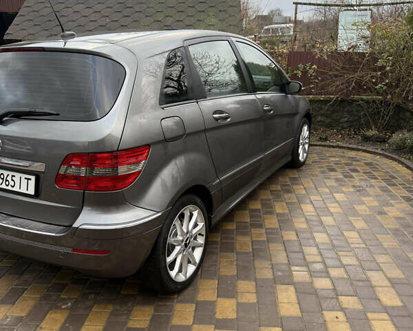 Сірий Мерседес Б-клас, об'ємом двигуна 2.04 л та пробігом 233 тис. км за 6950 $, фото 5 на Automoto.ua