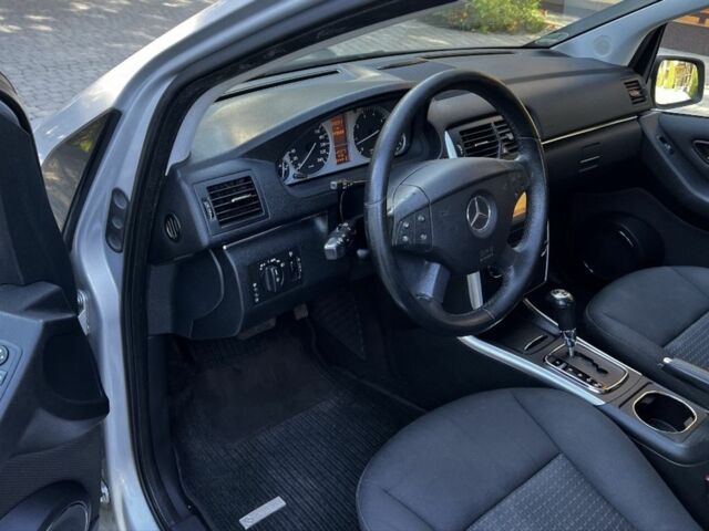 Серый Мерседес Б-класс, объемом двигателя 1.7 л и пробегом 217 тыс. км за 7900 $, фото 8 на Automoto.ua