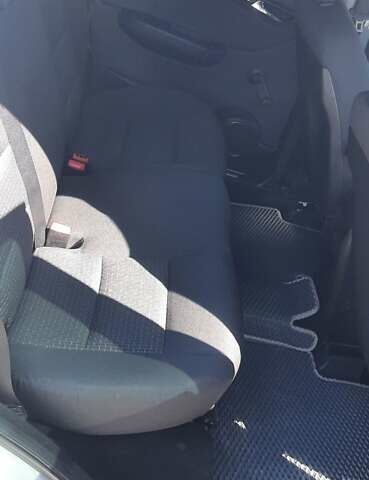 Сірий Мерседес Б-клас, об'ємом двигуна 1.99 л та пробігом 208 тис. км за 7600 $, фото 15 на Automoto.ua