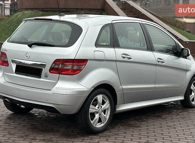 Серый Мерседес Б-класс, объемом двигателя 1.7 л и пробегом 237 тыс. км за 6600 $, фото 8 на Automoto.ua