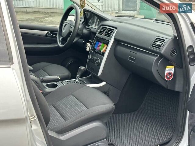 Серый Мерседес Б-класс, объемом двигателя 1.99 л и пробегом 270 тыс. км за 5990 $, фото 19 на Automoto.ua