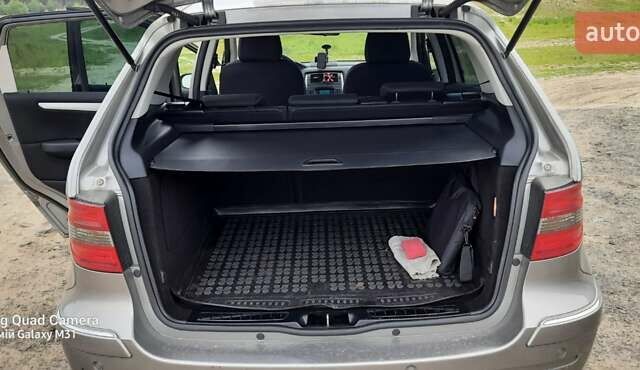 Серый Мерседес Б-класс, объемом двигателя 1.99 л и пробегом 281 тыс. км за 6600 $, фото 4 на Automoto.ua