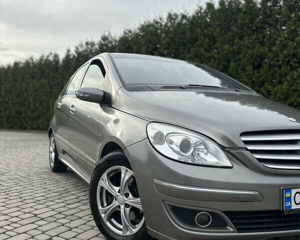 Сірий Мерседес Б-клас, об'ємом двигуна 1.99 л та пробігом 265 тис. км за 5700 $, фото 19 на Automoto.ua