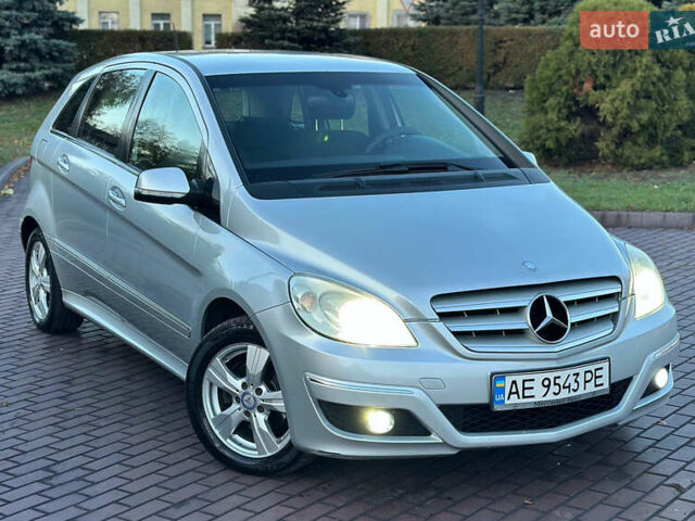 Серый Мерседес Б-класс, объемом двигателя 1.7 л и пробегом 237 тыс. км за 6999 $, фото 6 на Automoto.ua