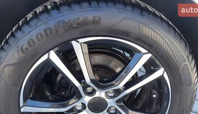 Сірий Мерседес Б-клас, об'ємом двигуна 1.99 л та пробігом 208 тис. км за 7600 $, фото 8 на Automoto.ua