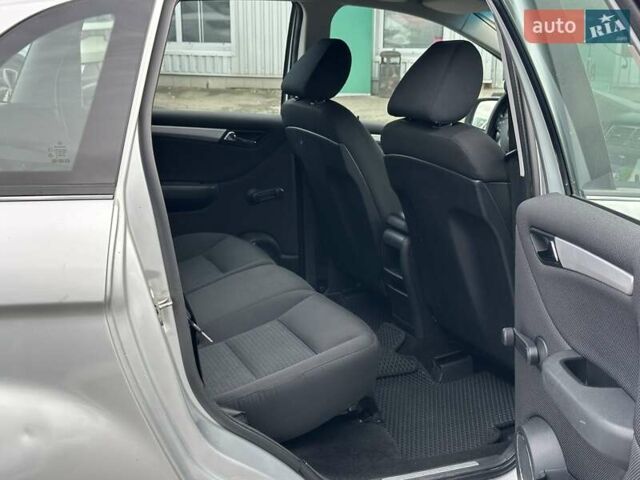 Серый Мерседес Б-класс, объемом двигателя 1.99 л и пробегом 270 тыс. км за 5990 $, фото 21 на Automoto.ua