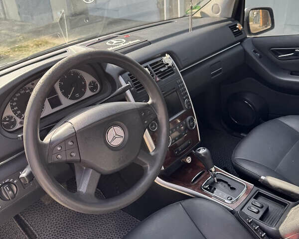 Серый Мерседес Б-класс, объемом двигателя 2 л и пробегом 238 тыс. км за 7800 $, фото 7 на Automoto.ua