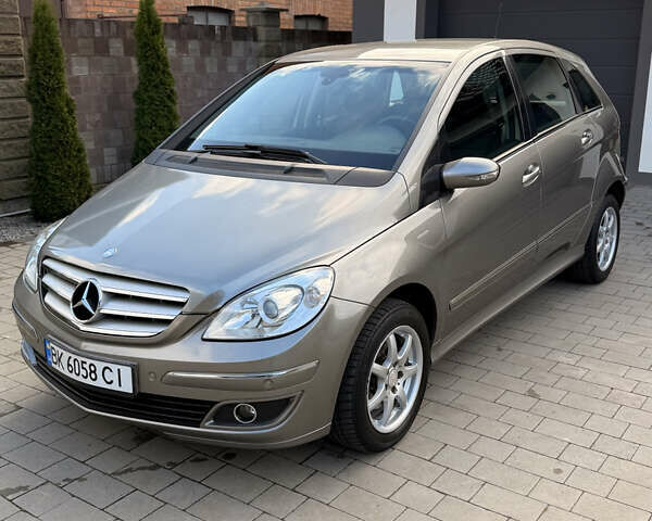 Серый Мерседес Б-класс, объемом двигателя 1.99 л и пробегом 288 тыс. км за 7000 $, фото 12 на Automoto.ua