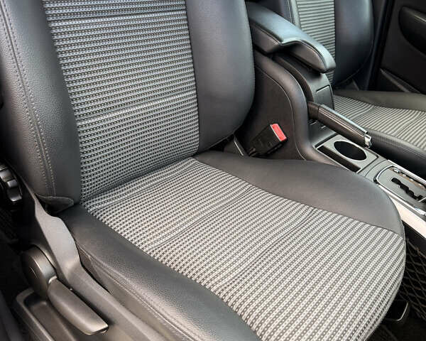 Серый Мерседес Б-класс, объемом двигателя 1.99 л и пробегом 288 тыс. км за 7000 $, фото 91 на Automoto.ua