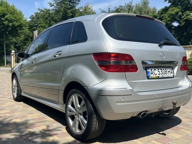 Сірий Мерседес Б-клас, об'ємом двигуна 2 л та пробігом 330 тис. км за 5999 $, фото 1 на Automoto.ua