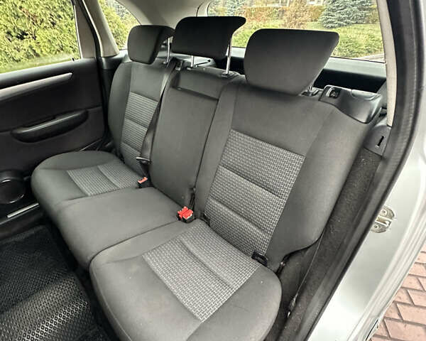 Серый Мерседес Б-класс, объемом двигателя 1.7 л и пробегом 237 тыс. км за 6600 $, фото 27 на Automoto.ua