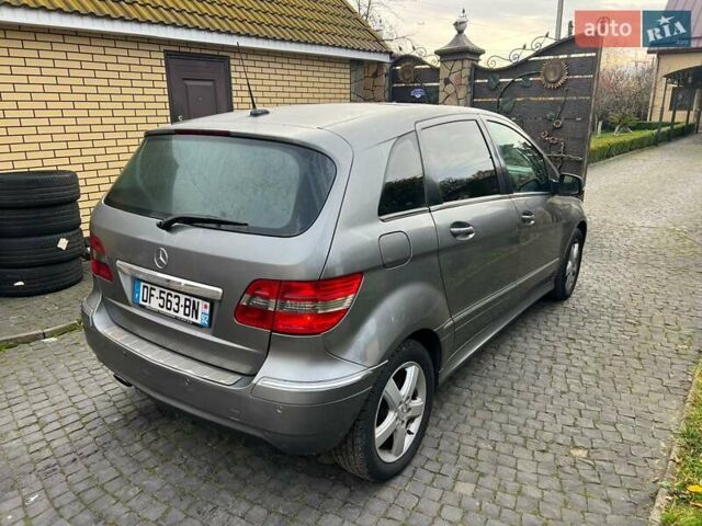 Серый Мерседес Б-класс, объемом двигателя 2.03 л и пробегом 240 тыс. км за 8700 $, фото 3 на Automoto.ua