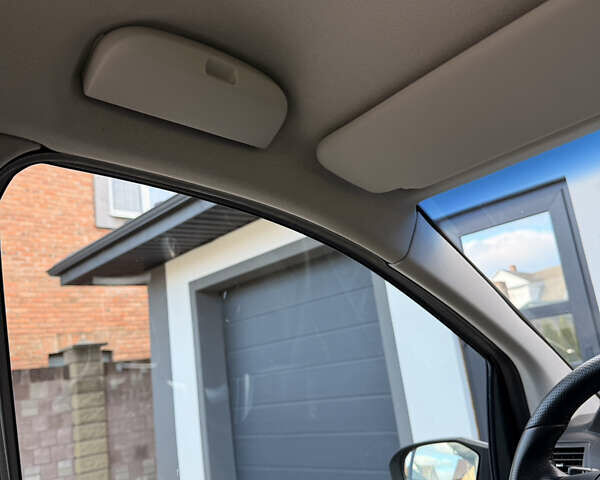 Серый Мерседес Б-класс, объемом двигателя 1.99 л и пробегом 288 тыс. км за 7000 $, фото 60 на Automoto.ua