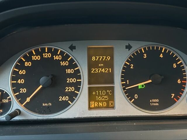 Серый Мерседес Б-класс, объемом двигателя 1.7 л и пробегом 237 тыс. км за 6700 $, фото 16 на Automoto.ua