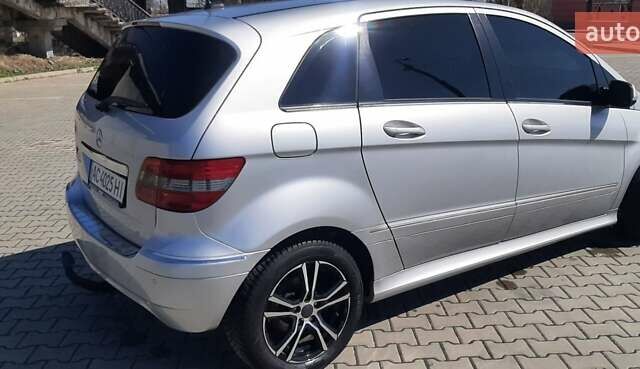 Сірий Мерседес Б-клас, об'ємом двигуна 1.99 л та пробігом 208 тис. км за 7600 $, фото 3 на Automoto.ua