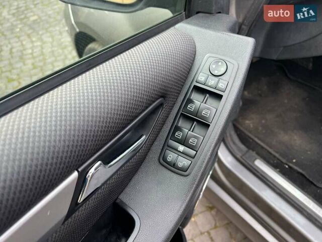 Серый Мерседес Б-класс, объемом двигателя 2.03 л и пробегом 240 тыс. км за 8700 $, фото 5 на Automoto.ua