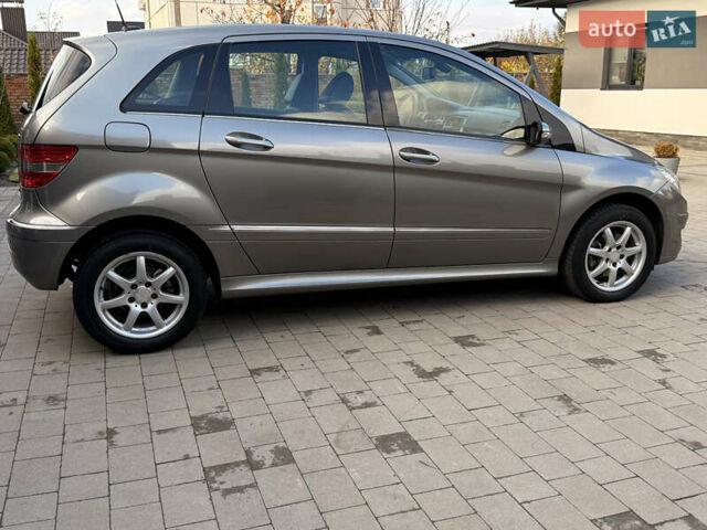 Серый Мерседес Б-класс, объемом двигателя 1.99 л и пробегом 288 тыс. км за 7000 $, фото 8 на Automoto.ua