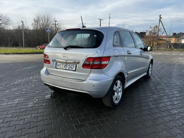 Серый Мерседес Б-класс, объемом двигателя 1.7 л и пробегом 217 тыс. км за 7900 $, фото 2 на Automoto.ua