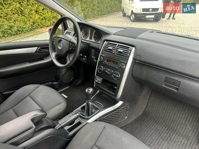 Сірий Мерседес Б-клас, об'ємом двигуна 1.99 л та пробігом 265 тис. км за 5700 $, фото 12 на Automoto.ua