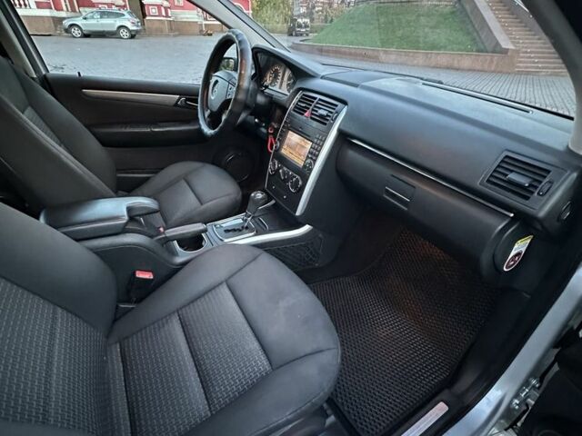 Серый Мерседес Б-класс, объемом двигателя 1.7 л и пробегом 237 тыс. км за 6700 $, фото 11 на Automoto.ua