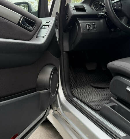 Серый Мерседес Б-класс, объемом двигателя 1.99 л и пробегом 270 тыс. км за 6500 $, фото 6 на Automoto.ua