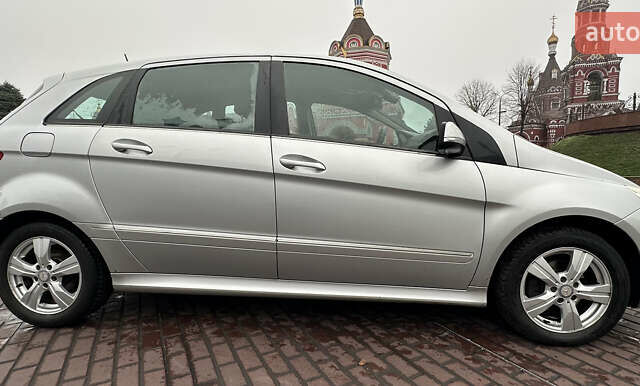 Серый Мерседес Б-класс, объемом двигателя 1.7 л и пробегом 237 тыс. км за 6600 $, фото 7 на Automoto.ua