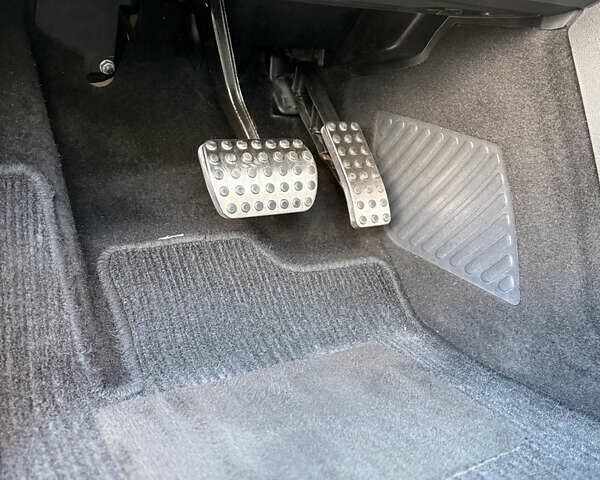 Серый Мерседес Б-класс, объемом двигателя 1.99 л и пробегом 288 тыс. км за 7000 $, фото 54 на Automoto.ua