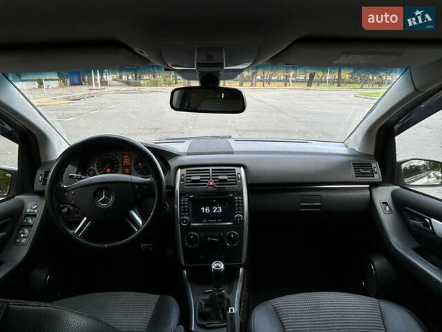 Мерседес Б-класс 2008 в Николаеве на Automoto.ua Серый Мерседес Б-класс, объемом двигателя 2.04 л и пробегом 327 тыс. км за 6499 $, фото 7 на Automoto.ua
