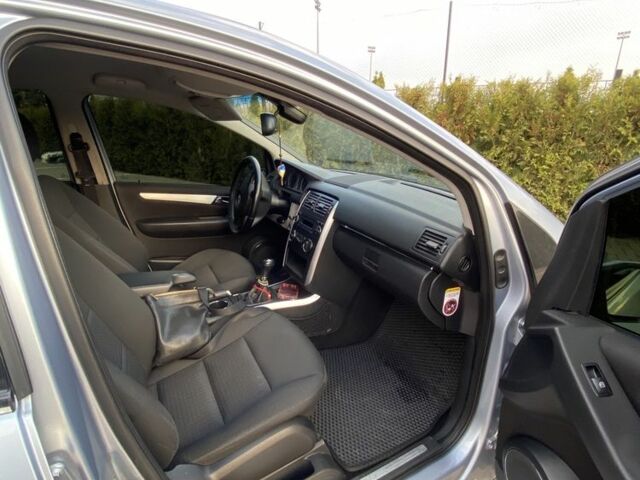 Серый Мерседес Б-класс, объемом двигателя 2 л и пробегом 213 тыс. км за 7250 $, фото 3 на Automoto.ua