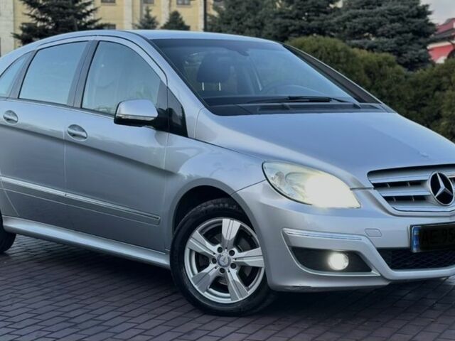 Серый Мерседес Б-класс, объемом двигателя 1.7 л и пробегом 237 тыс. км за 6700 $, фото 2 на Automoto.ua