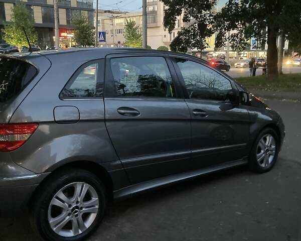 Сірий Мерседес Б-клас, об'ємом двигуна 2.03 л та пробігом 270 тис. км за 7700 $, фото 2 на Automoto.ua