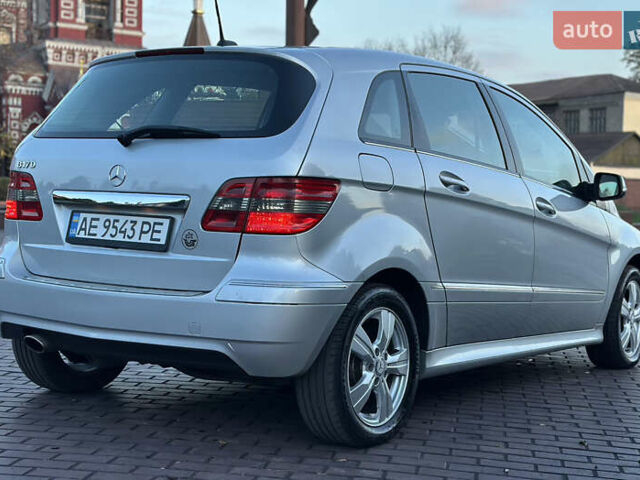 Серый Мерседес Б-класс, объемом двигателя 1.7 л и пробегом 237 тыс. км за 6999 $, фото 12 на Automoto.ua