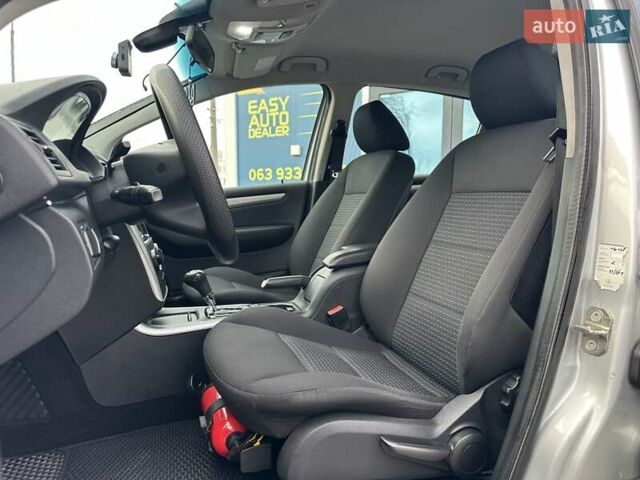 Серый Мерседес Б-класс, объемом двигателя 1.99 л и пробегом 270 тыс. км за 5990 $, фото 11 на Automoto.ua