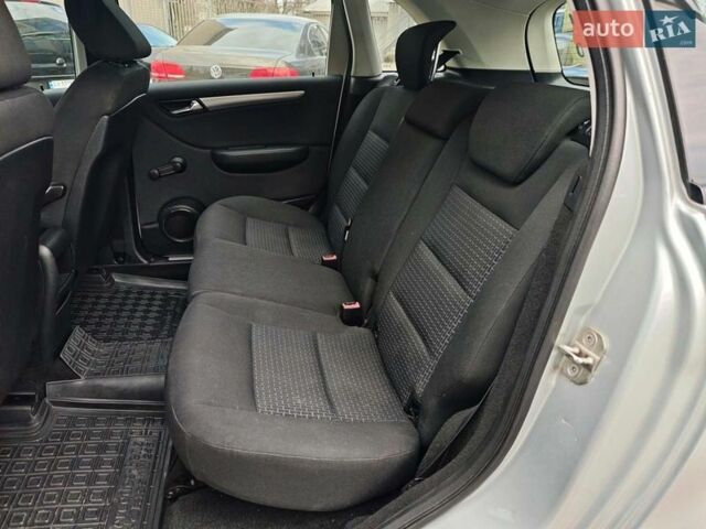 Сірий Мерседес Б-клас, об'ємом двигуна 1.5 л та пробігом 224 тис. км за 6990 $, фото 11 на Automoto.ua