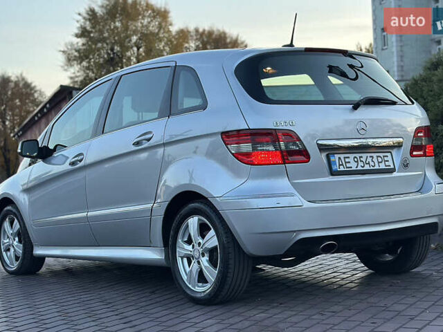 Серый Мерседес Б-класс, объемом двигателя 1.7 л и пробегом 237 тыс. км за 6999 $, фото 15 на Automoto.ua