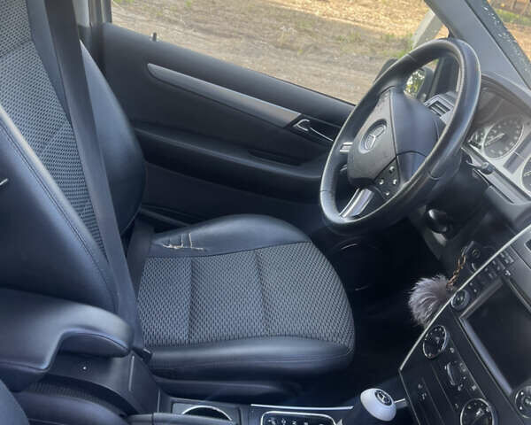 Серый Мерседес Б-класс, объемом двигателя 2 л и пробегом 195 тыс. км за 8300 $, фото 17 на Automoto.ua