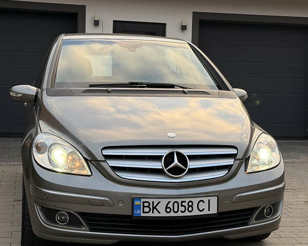 Серый Мерседес Б-класс, объемом двигателя 1.99 л и пробегом 288 тыс. км за 7000 $, фото 31 на Automoto.ua