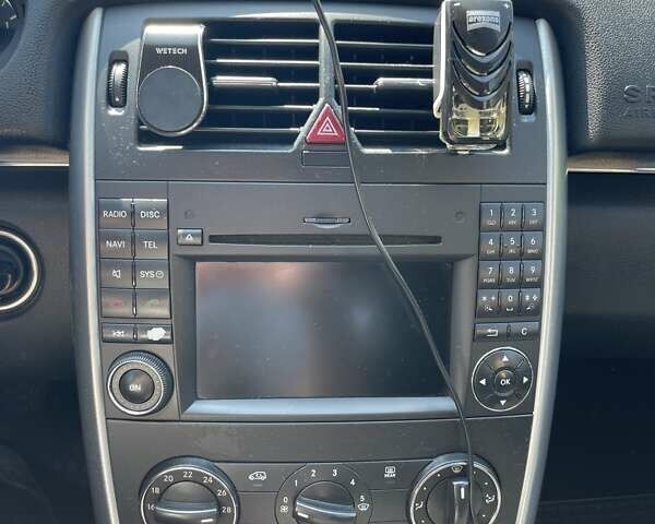 Серый Мерседес Б-класс, объемом двигателя 1.9 л и пробегом 240 тыс. км за 5800 $, фото 8 на Automoto.ua