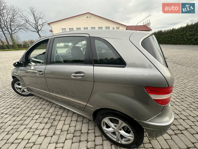 Сірий Мерседес Б-клас, об'ємом двигуна 1.99 л та пробігом 265 тис. км за 5700 $, фото 17 на Automoto.ua