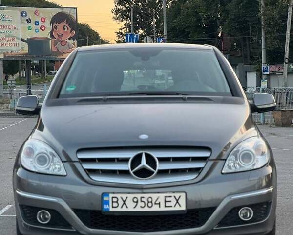 Сірий Мерседес Б-клас, об'ємом двигуна 2.03 л та пробігом 167 тис. км за 8500 $, фото 10 на Automoto.ua