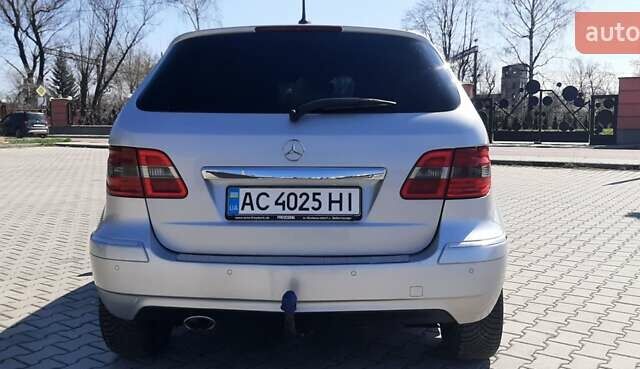 Сірий Мерседес Б-клас, об'ємом двигуна 1.99 л та пробігом 208 тис. км за 7600 $, фото 6 на Automoto.ua