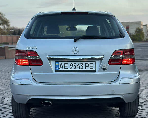 Серый Мерседес Б-класс, объемом двигателя 1.7 л и пробегом 237 тыс. км за 6999 $, фото 13 на Automoto.ua