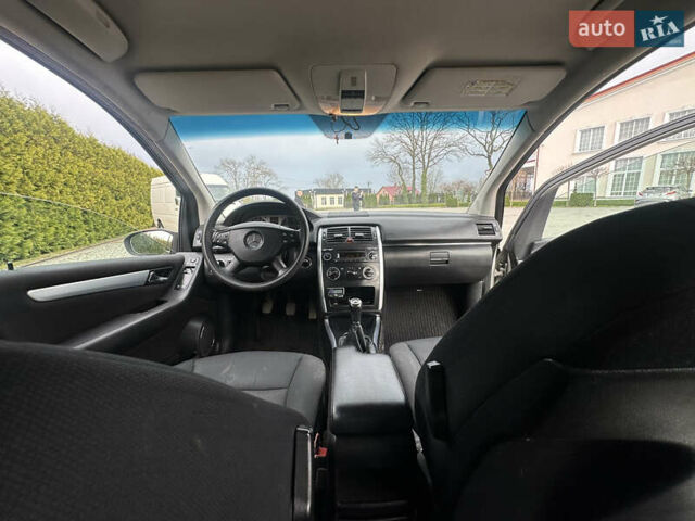 Сірий Мерседес Б-клас, об'ємом двигуна 1.99 л та пробігом 265 тис. км за 5700 $, фото 11 на Automoto.ua