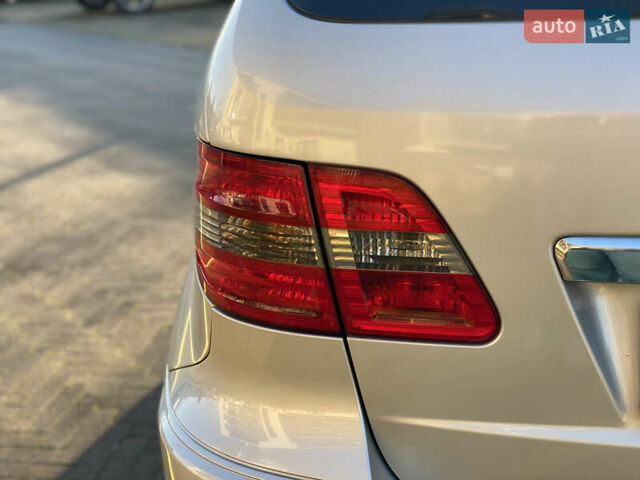 Серый Мерседес Б-класс, объемом двигателя 1.5 л и пробегом 133 тыс. км за 7000 $, фото 4 на Automoto.ua