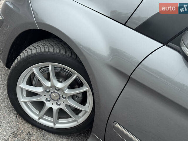 Сірий Мерседес Б-клас, об'ємом двигуна 1.7 л та пробігом 205 тис. км за 9100 $, фото 4 на Automoto.ua