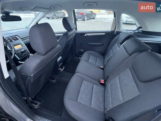 Серый Мерседес Б-класс, объемом двигателя 2 л и пробегом 200 тыс. км за 7900 $, фото 11 на Automoto.ua