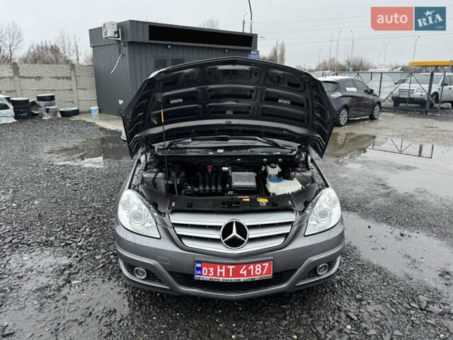 Серый Мерседес Б-класс, объемом двигателя 1.7 л и пробегом 219 тыс. км за 8250 $, фото 12 на Automoto.ua