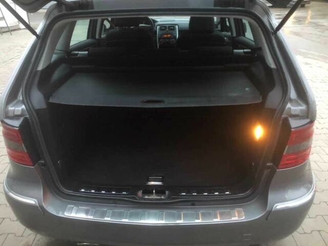 Серый Мерседес Б-класс, объемом двигателя 1.7 л и пробегом 224 тыс. км за 6450 $, фото 5 на Automoto.ua